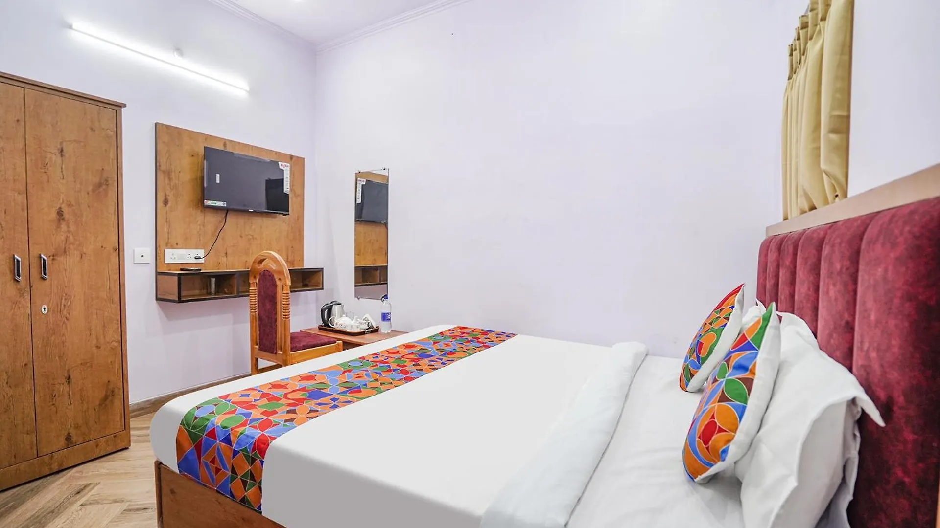 Fabhotel Raghav Raj Inn Varanasi 0*,  India