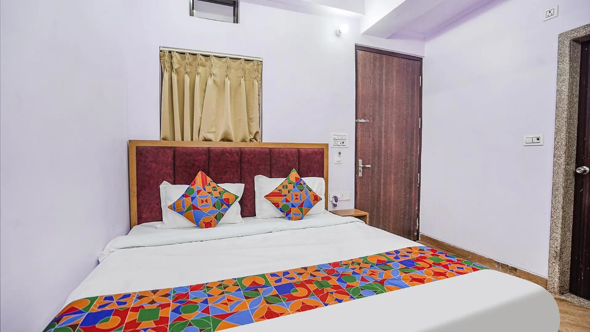 Fabhotel Raghav Raj Inn Varanasi Hotel