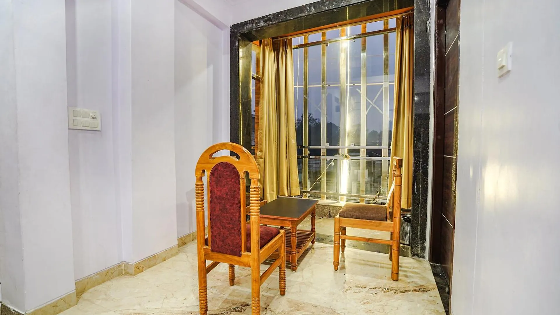 Fabhotel Raghav Raj Inn Varanasi 0*,  India